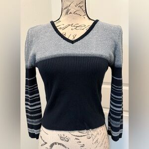 Vintage Glory US Stylish Women's Navy Striped Long Sleeve V-Neck Sweater